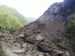पहिराले मध्यपहाडी लोकमार्गको निसीखोला खण्ड अवरुद्ध